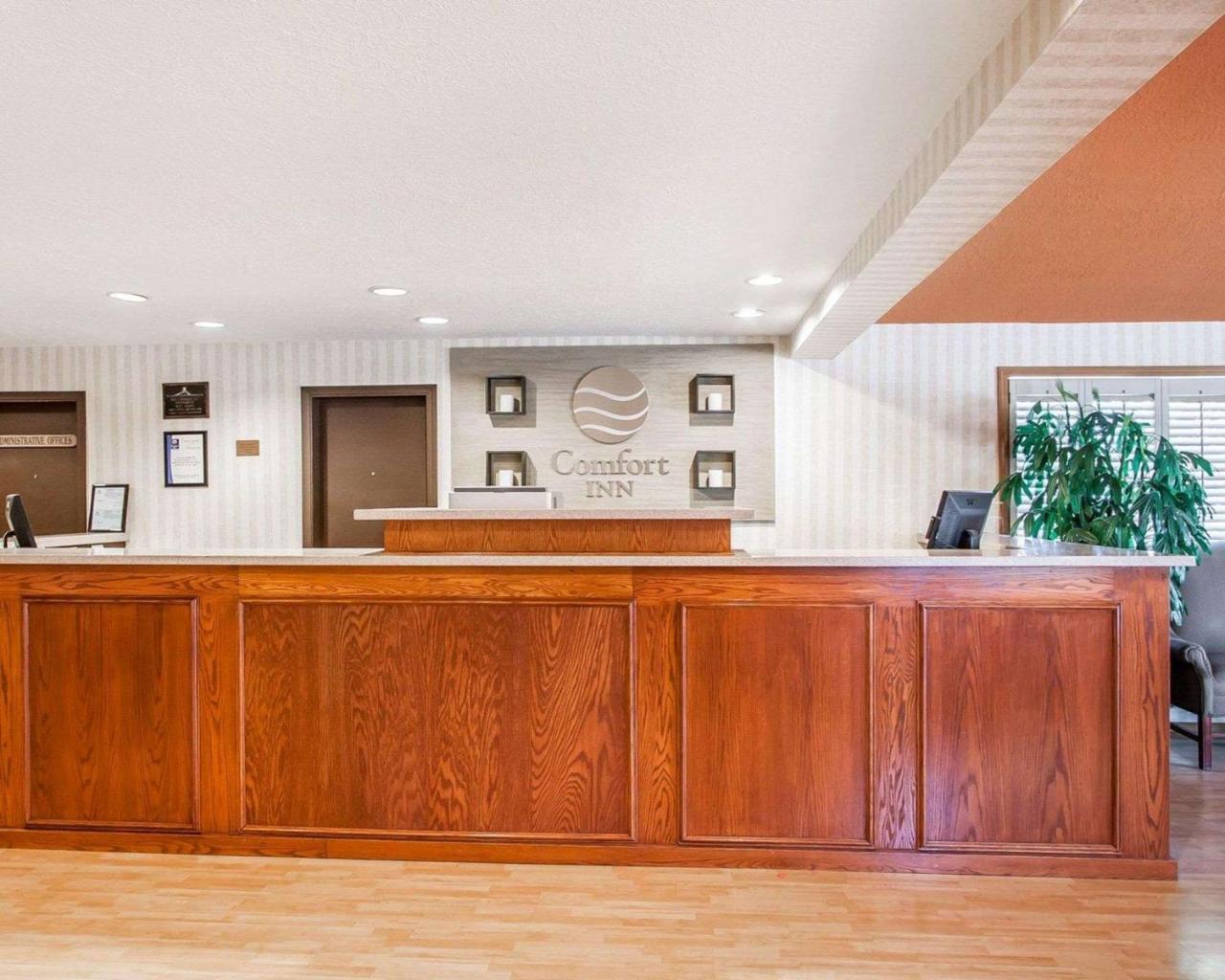 Comfort Inn Conference Center Hillsboro Eksteriør bilde